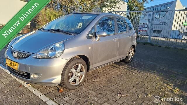 Grijs Gebruikt 2008 Honda Jazz Cool Hatchback | € 1.400 (Goede deal) - Afbeelding 1/4