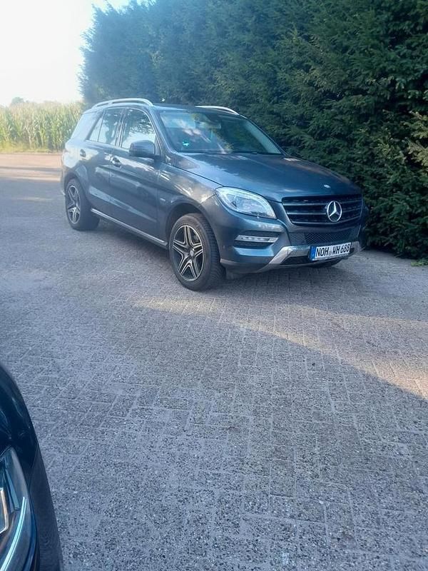 Gebruikt 2011 Mercedes ML250 SUV | € 10.800 - Afbeelding 1/4