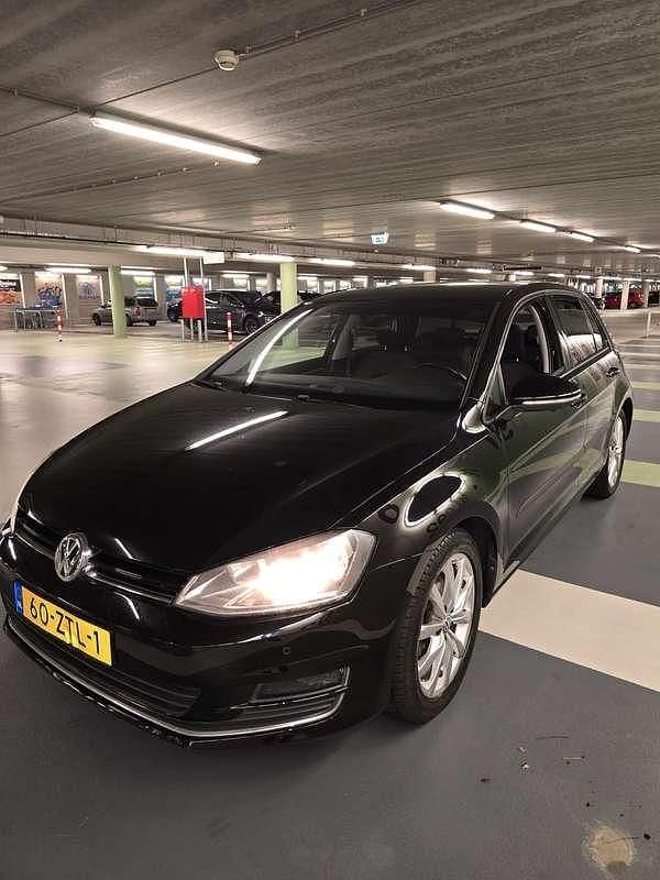 Zwart Gebruikt 2013 VW Golf VII Highline Stationwagen | € 8.500 (Goede deal) - Afbeelding 1/4