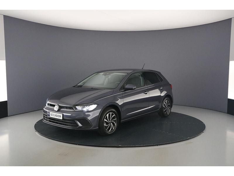 Smokey grey Gebruikt 2024 VW Polo Edition Hatchback | € 26.900 (Duur) - Afbeelding 1/4