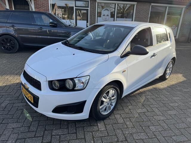 Wit Gebruikt 2013 Chevrolet Aveo LS Hatchback | € 4.750 (Iets duurder) - Afbeelding 1/4