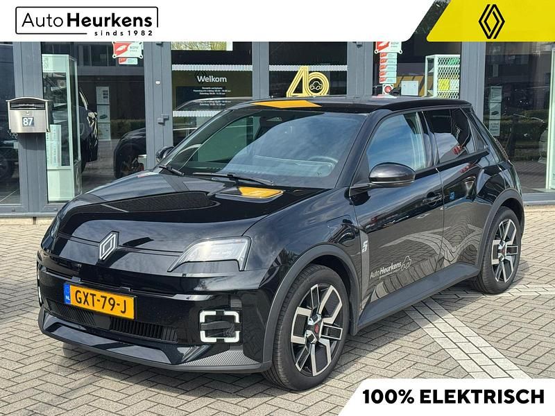 Zwart Occasion 2024 Renault R5 Komfort Hatchback | € 29.640 (Eerlijke prijs) - Afbeelding 1/4