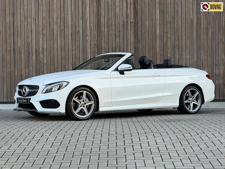 Wit Occasion 2017 Mercedes C180 AMG line Cabriolet | € 27.900 (Eerlijke prijs) - Afbeelding 1/4