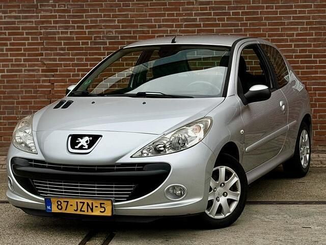 Grijs Gebruikt 2009 Peugeot 206 Hatchback | € 2.950 (Eerlijke prijs) - Afbeelding 1/4