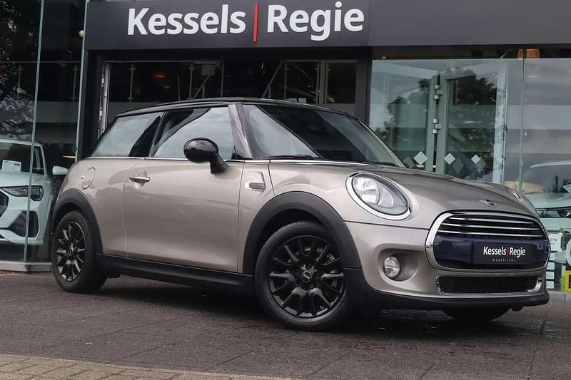Grijs Gebruikt 2016 Mini Cooper Business Hatchback | € 13.950 (Eerlijke prijs) - Afbeelding 1/4