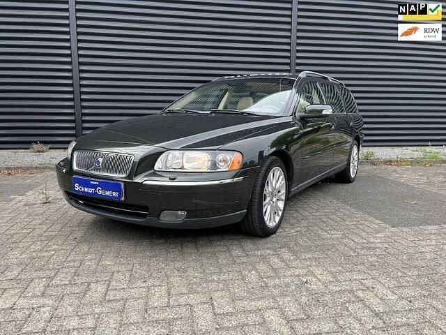 Groen Gebruikt 2006 Volvo V70 Summum Stationwagen | € 8.450 (Iets duurder) - Afbeelding 1/4