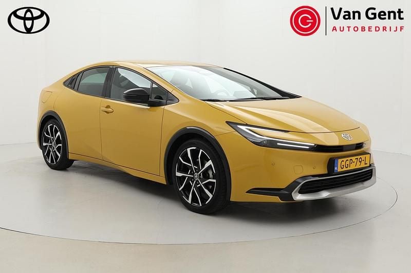 Geel Gebruikt 2024 Toyota Prius Executive Hatchback | € 38.999 (Iets duurder) - Afbeelding 1/4