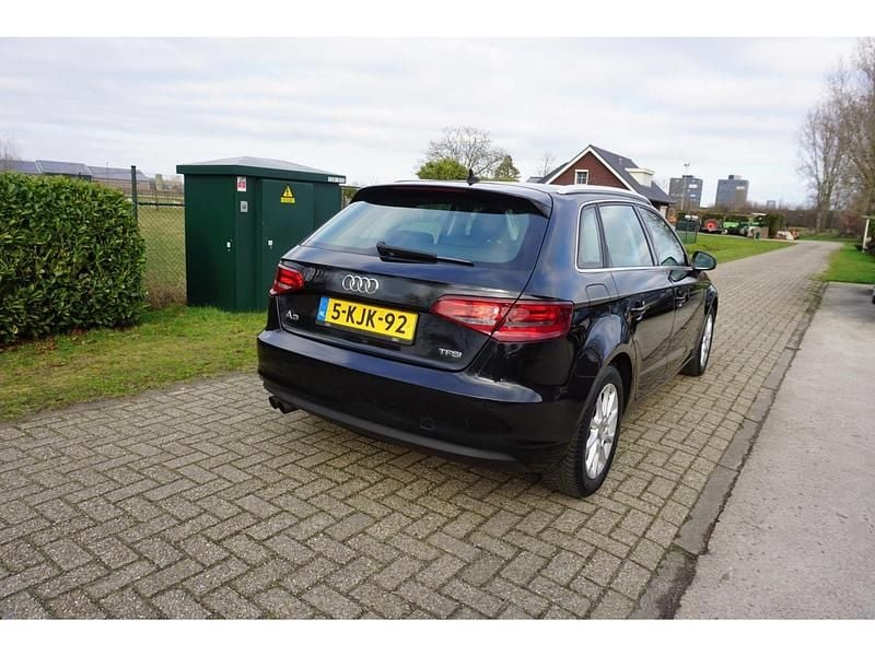 Occasion Audi A3 Attraction 123 PK (90 kW) 2013 Zwart Hatchback