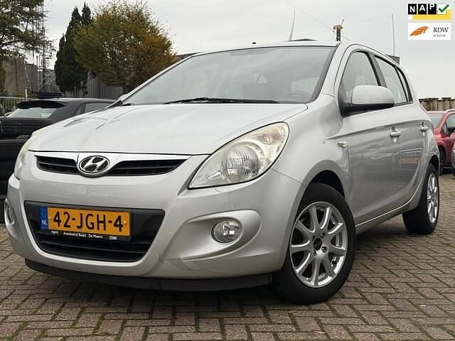 Grijs Gebruikt 2009 Hyundai i20 Hatchback | € 2.750 (Super prijs) - Afbeelding 1/4