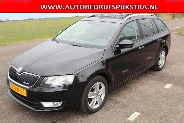 Occasion Skoda Octavia Business Line 110 PK (80 kW) 2014 Zwart (metallic) Stationwagen