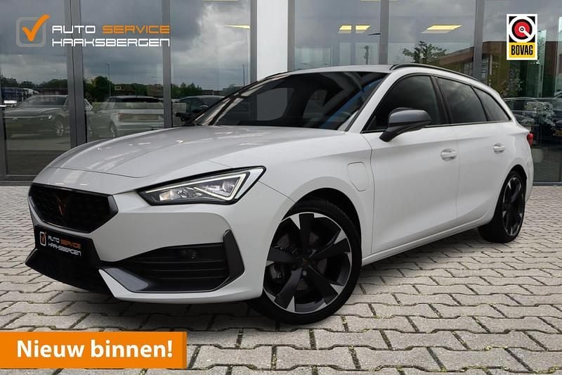 Wit Gebruikt 2022 Cupra Leon VZ Stationwagen | € 22.900 (Super prijs) - Afbeelding 1/4