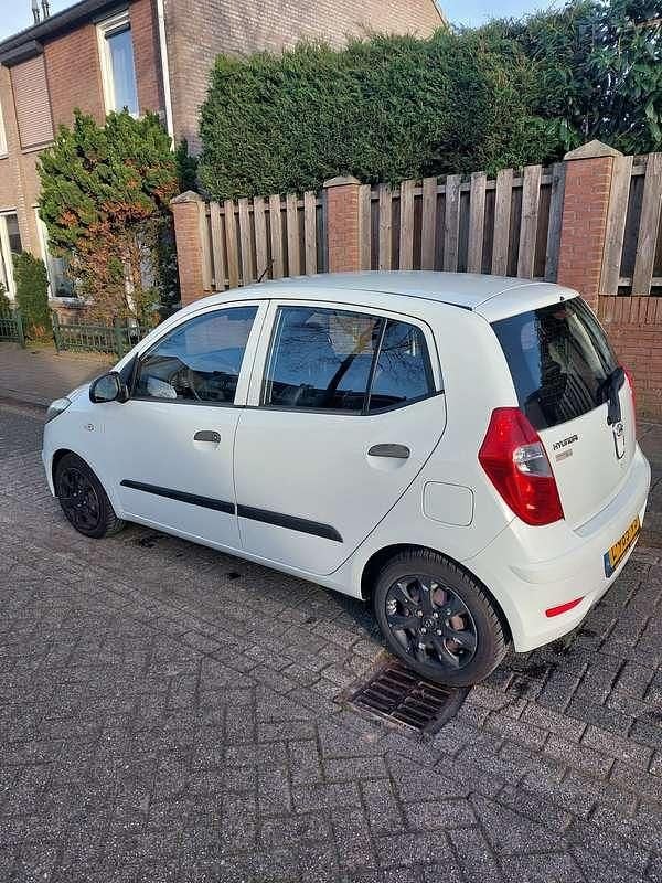 Wit Occasion 2012 Hyundai i10 Hatchback | € 2.950 (Eerlijke prijs) - Afbeelding 1/4