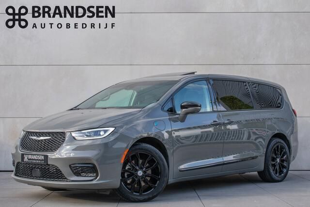 Grijs Gebruikt 2022 Chrysler Pacifica Limited SUV | € 69.500 - Afbeelding 1/4