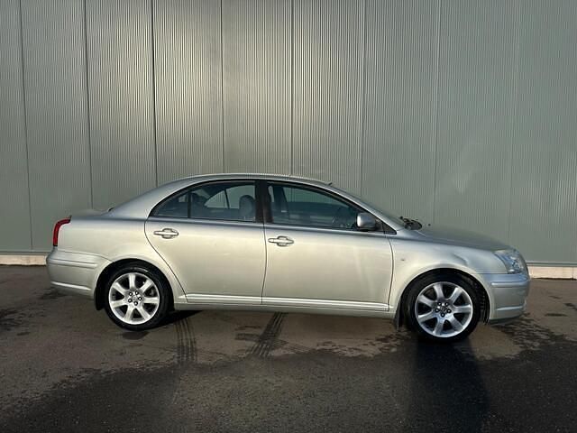 Occasion Toyota Avensis Executive 147 PK (108 kW) 2005 Grijs Sedan