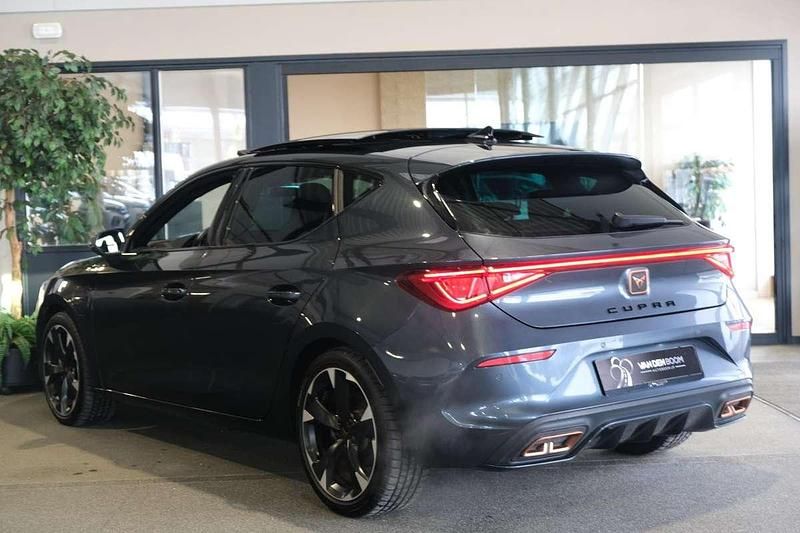Occasion Cupra Leon 204 PK (150 kW) 2022 Grijs Hatchback