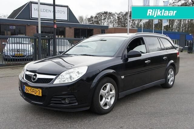 Zwart Gebruikt 2008 Opel Vectra Executive Stationwagen | € 1.950 (Eerlijke prijs) - Afbeelding 1/4
