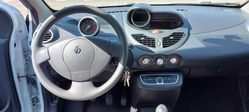 Wit Gebruikt 2011 Renault Twingo Collection Hatchback | € 2.100 (Super prijs) - Afbeelding 1/4