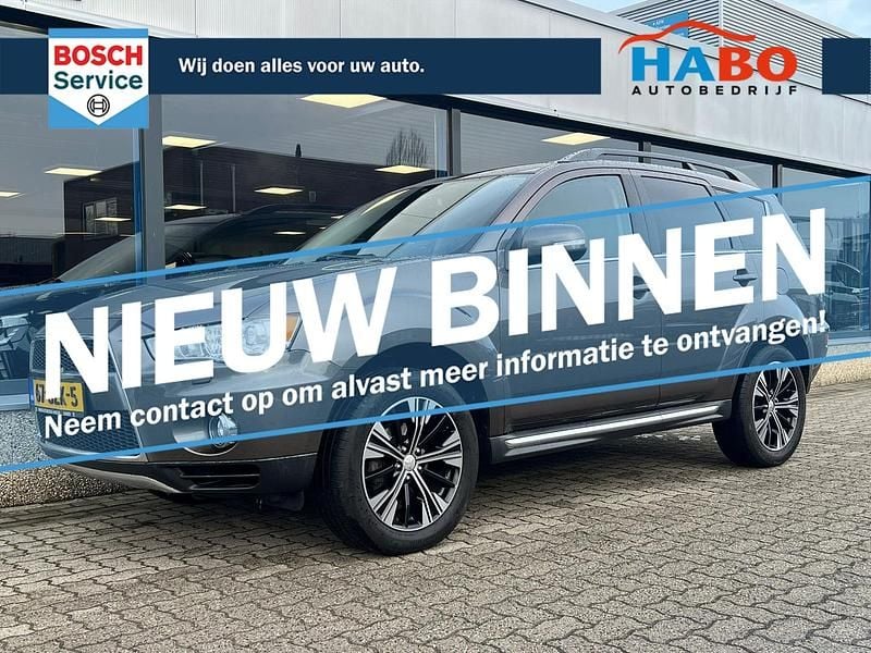 Bruin Occasion 2012 Mitsubishi Outlander Edition SUV | € 11.945 (Goede deal) - Afbeelding 1/4