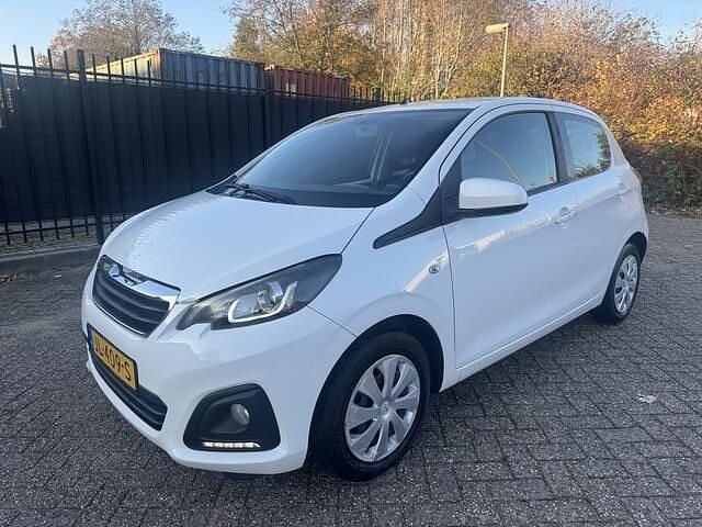 Wit Gebruikt 2016 Peugeot 108 Active Hatchback | € 3.450 (Eerlijke prijs) - Afbeelding 1/4