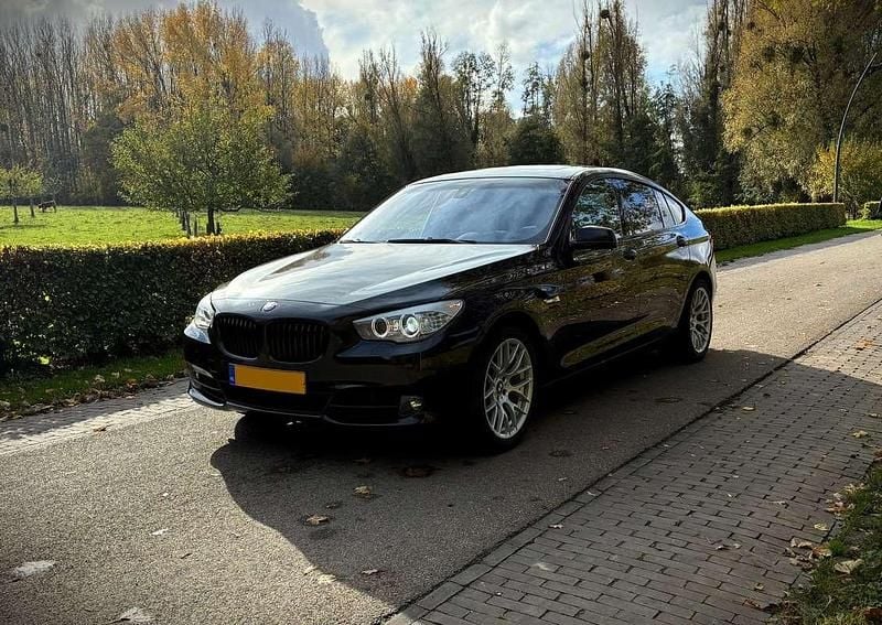 Zwart Gebruikt 2010 BMW 535 Executive Sedan | € 18.500 (Eerlijke prijs) - Afbeelding 1/4