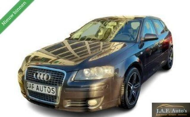 Grijs Gebruikt 2004 Audi A3 Sportback Hatchback | € 3.250 (Iets duurder) - Afbeelding 1/4