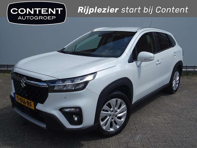 Wit Gebruikt 2022 Suzuki SX4 S-Cross SUV | € 24.940 (Eerlijke prijs) - Afbeelding 1/4