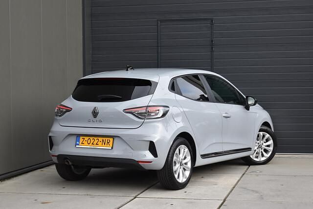 Occasion Renault Clio V Evolution 91 PK (66 kW) 2024 Rafale grijs kqj Hatchback
