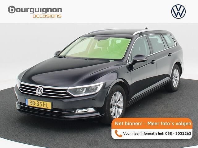 Zwart Occasion 2017 VW Passat Comfortline Stationwagen | € 15.850 (Goede deal) - Afbeelding 1/4