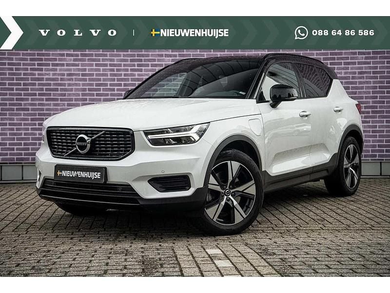 Wit Gebruikt 2018 Volvo XC40 R-Design SUV | € 33.394 (Duur) - Afbeelding 1/4