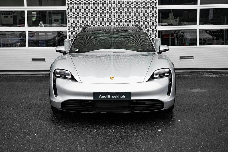 Occasion Porsche Taycan 319 kW (435 PK) 2021 Grijs SUV