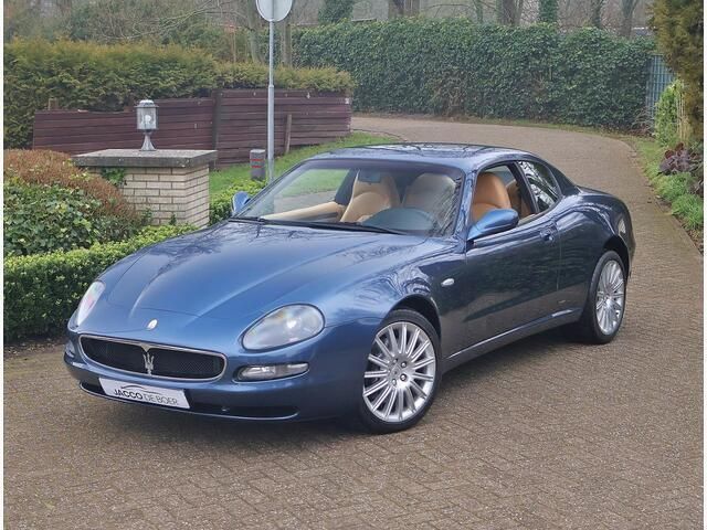 Blauw, metallic lak Gebruikt 2003 Maserati Coupé Coupé | € 26.900 - Afbeelding 1/4