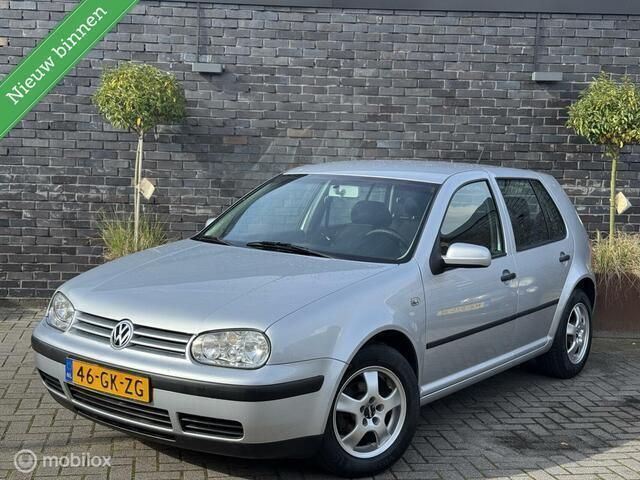 Grijs Gebruikt 2001 VW Golf IV Hatchback | € 1.995 (Eerlijke prijs) - Afbeelding 1/4