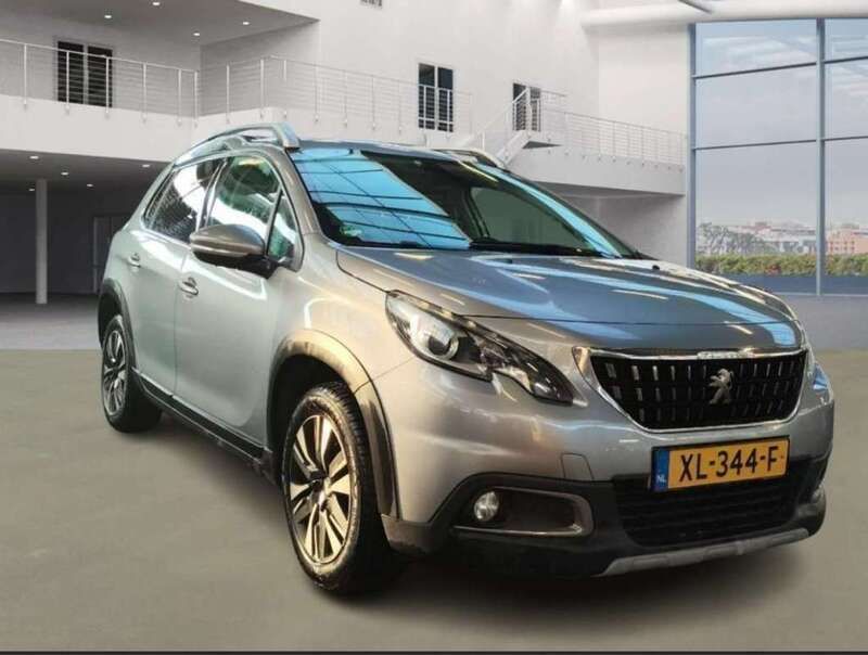 Grijs Gebruikt 2019 Peugeot 2008 Allure SUV | € 13.500 (Goede deal) - Afbeelding 1/4