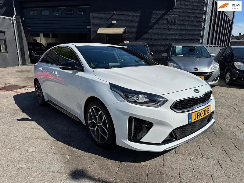 Wit Occasion 2020 Kia ProCeed GT-Line Stationwagen | € 18.450 (Eerlijke prijs) - Afbeelding 1/4