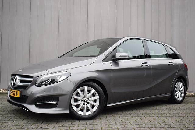Grijs Gebruikt 2018 Mercedes B180 Business MPV | € 16.950 (Eerlijke prijs) - Afbeelding 1/4