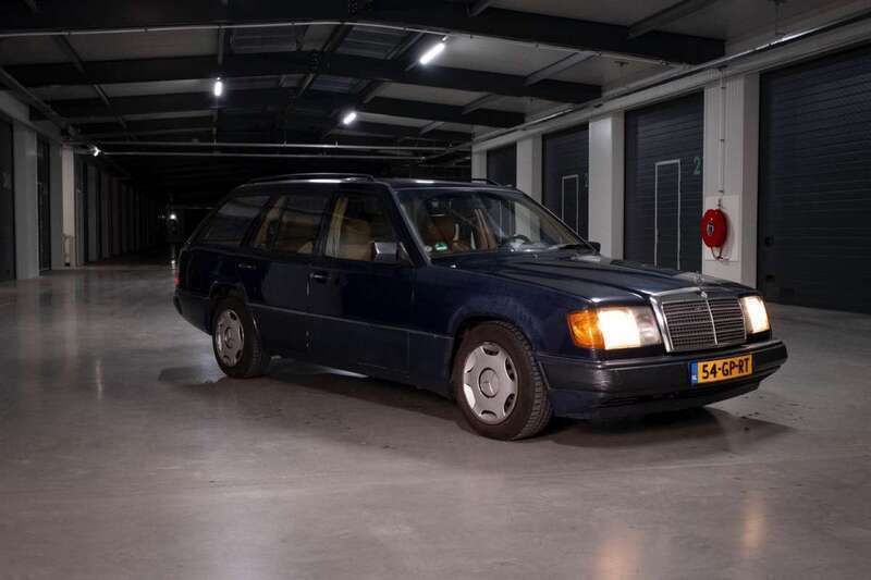 Blauw Gebruikt 1993 Mercedes E280 Stationwagen | € 6.500 - Afbeelding 1/4