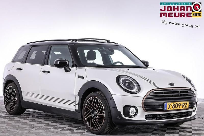 Wit Occasion 2024 Mini Cooper Clubman Stationwagen | € 34.900 (Iets duurder) - Afbeelding 1/4