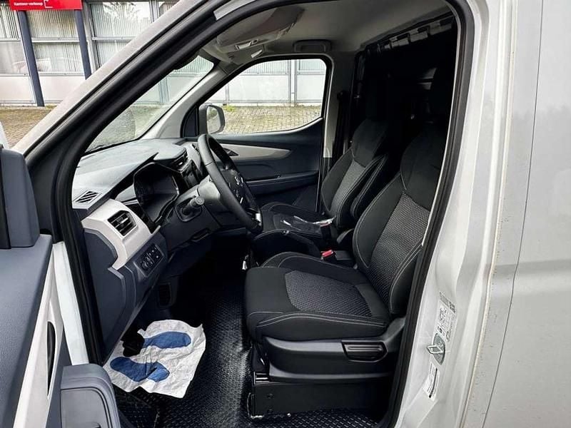 Nieuw Maxus eDeliver 3 89 kW (122 PK) 2025 Wit Van