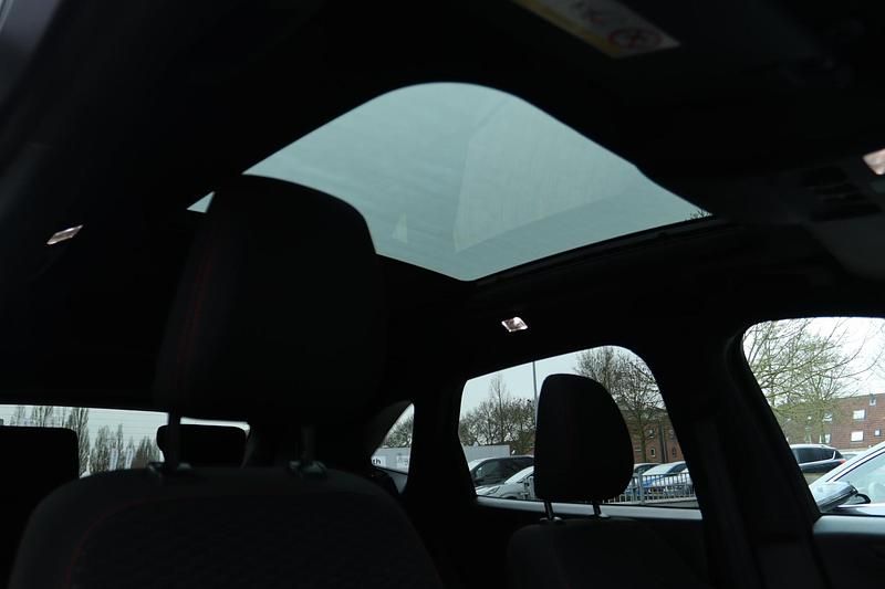 Nieuw Ford Kuga ST-Line X 242 PK (177 kW) 2026 Groen SUV