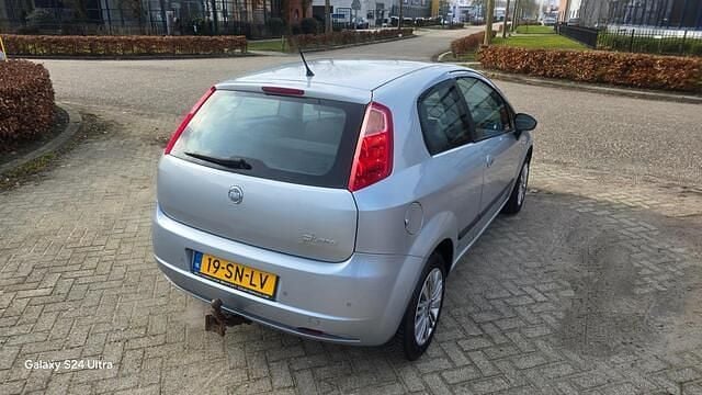 Occasion Fiat Grande Punto 78 PK (57 kW) 2006 Grijs Hatchback