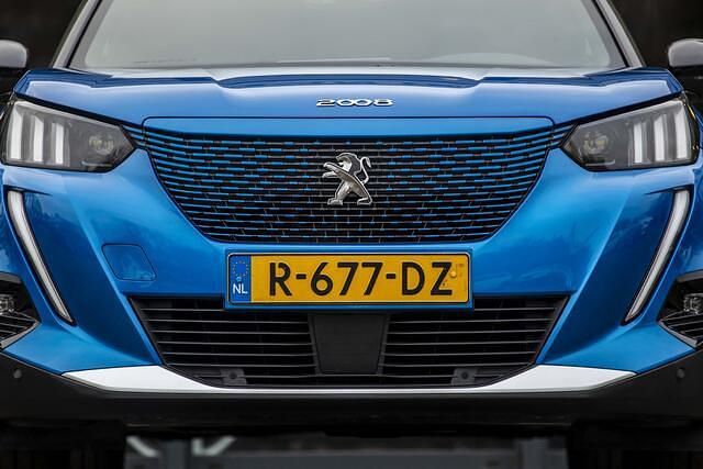 Occasion Peugeot e-2008 GT 100 kW (136 PK) 2021 Blauw SUV