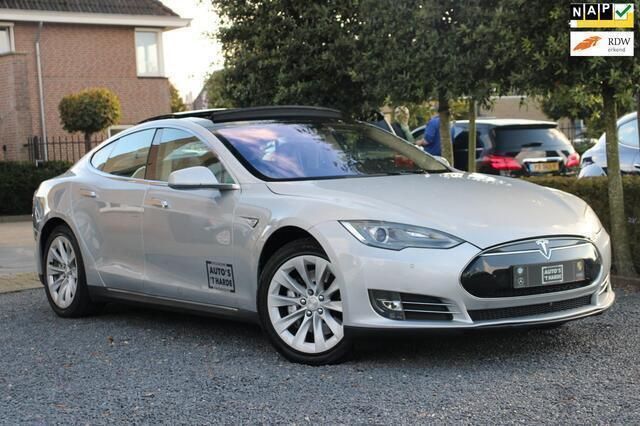 Grijs Gebruikt 2014 Tesla Model S Sedan | € 19.950 - Afbeelding 1/4