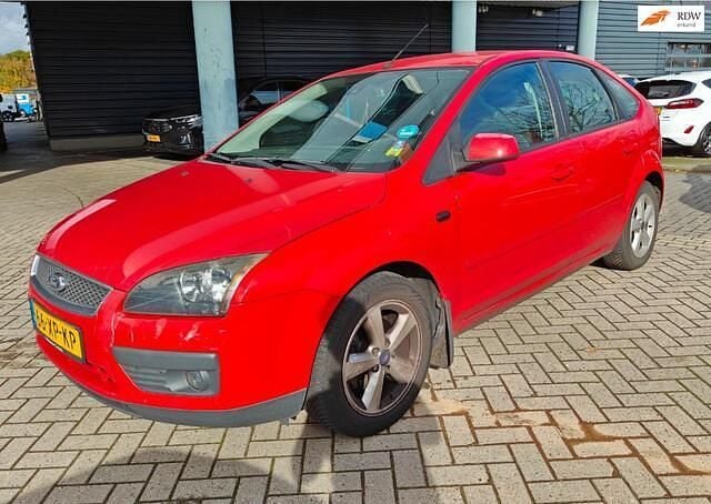 Occasion Ford Focus 102 PK (75 kW) 2007 Rood Hatchback