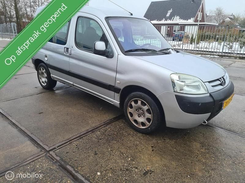 Grijs Occasion 2005 Peugeot Partner MPV | € 1.599 (Goede deal) - Afbeelding 1/4