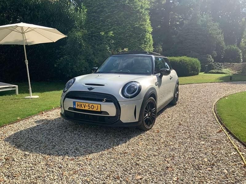 Zilver Gebruikt 2022 Mini Cooper SE Hatchback | € 19.945 (Super prijs) - Afbeelding 1/4