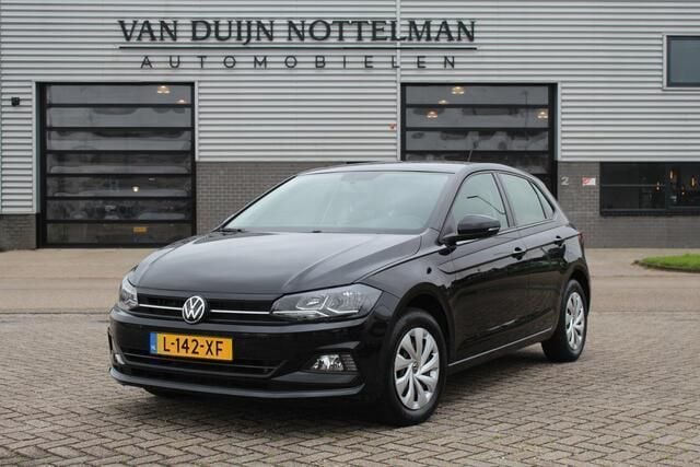 Zwart Gebruikt 2021 VW Polo Comfortline Hatchback | € 14.950 (Goede deal) - Afbeelding 1/4