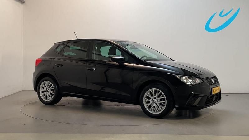 Zwart Occasion 2021 Seat Ibiza Business Hatchback | € 13.400 (Goede deal) - Afbeelding 1/3