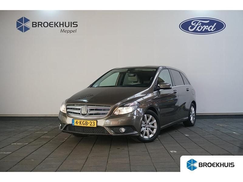 Grijs Occasion 2013 Mercedes B200 MPV | € 10.400 (Goede deal) - Afbeelding 1/4
