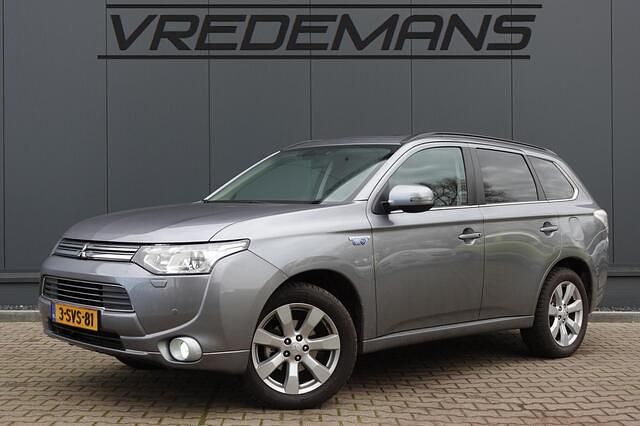 Grijs Gebruikt 2013 Mitsubishi Outlander Instyle SUV | € 7.450 (Eerlijke prijs) - Afbeelding 1/4