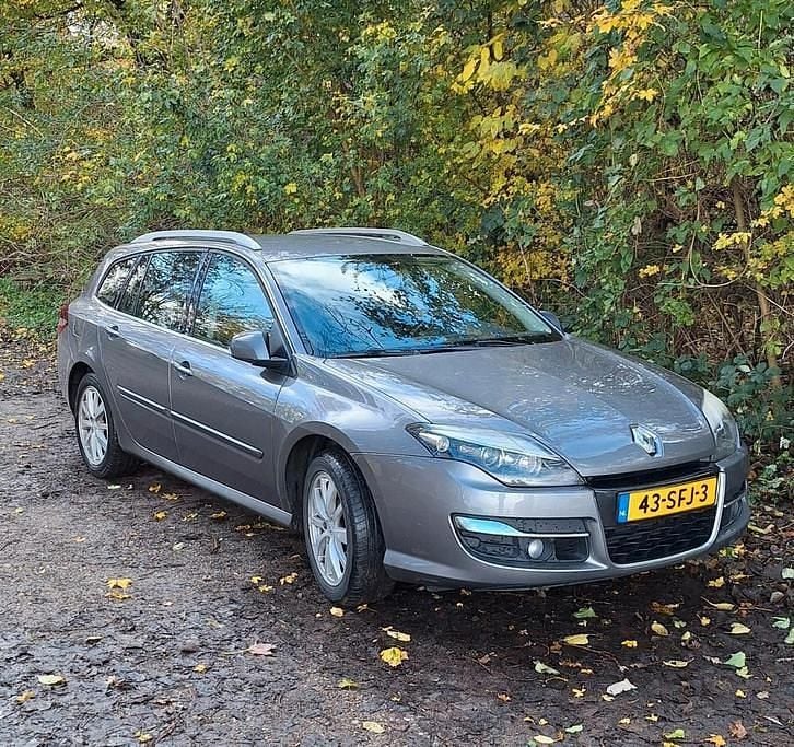 Occasion 2011 Renault Laguna III | € 2.850 (Eerlijke prijs) - Afbeelding 1/4